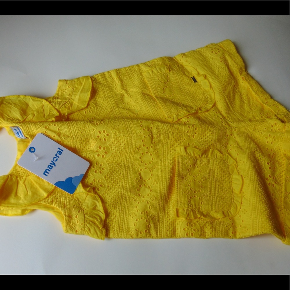 Yellow 💛 Romper with pockets